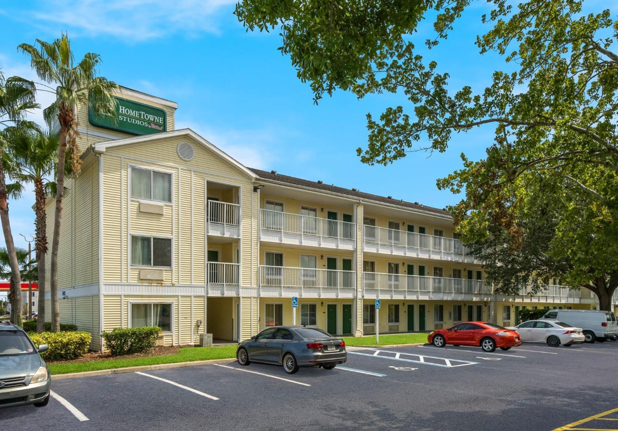 Hometowne Studios By Red Roof Orlando - Ucf Area Alafaya Ngoại thất bức ảnh