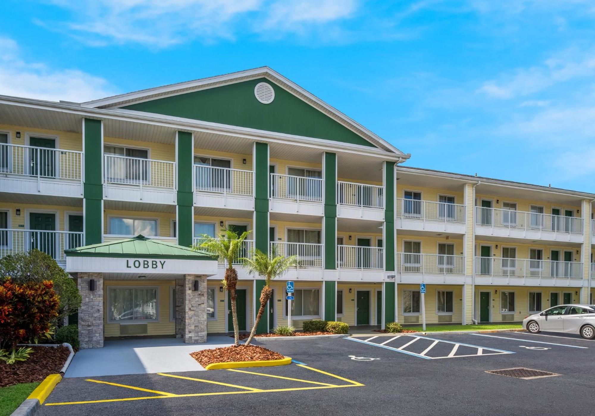 Hometowne Studios By Red Roof Orlando - Ucf Area Alafaya Ngoại thất bức ảnh